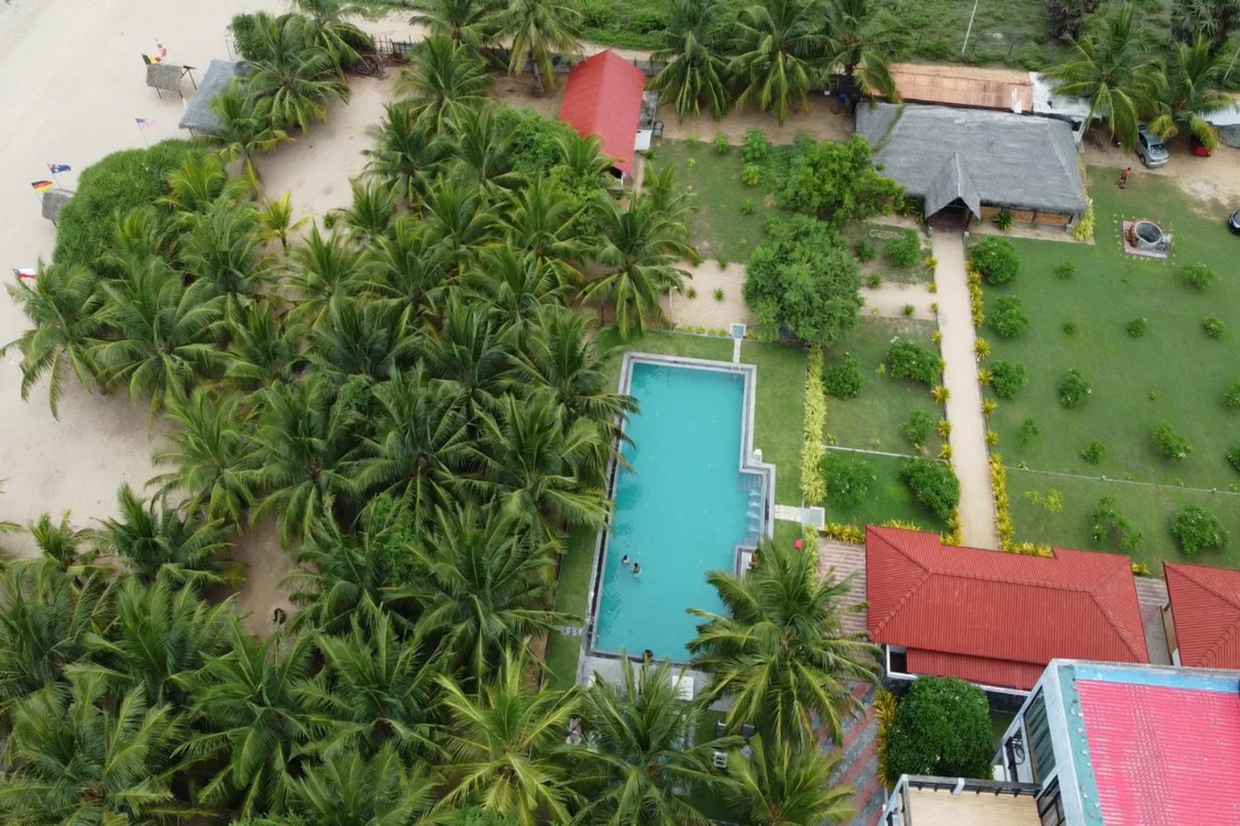 Nn Beach Resort & Spa Nilaveli Esterno foto