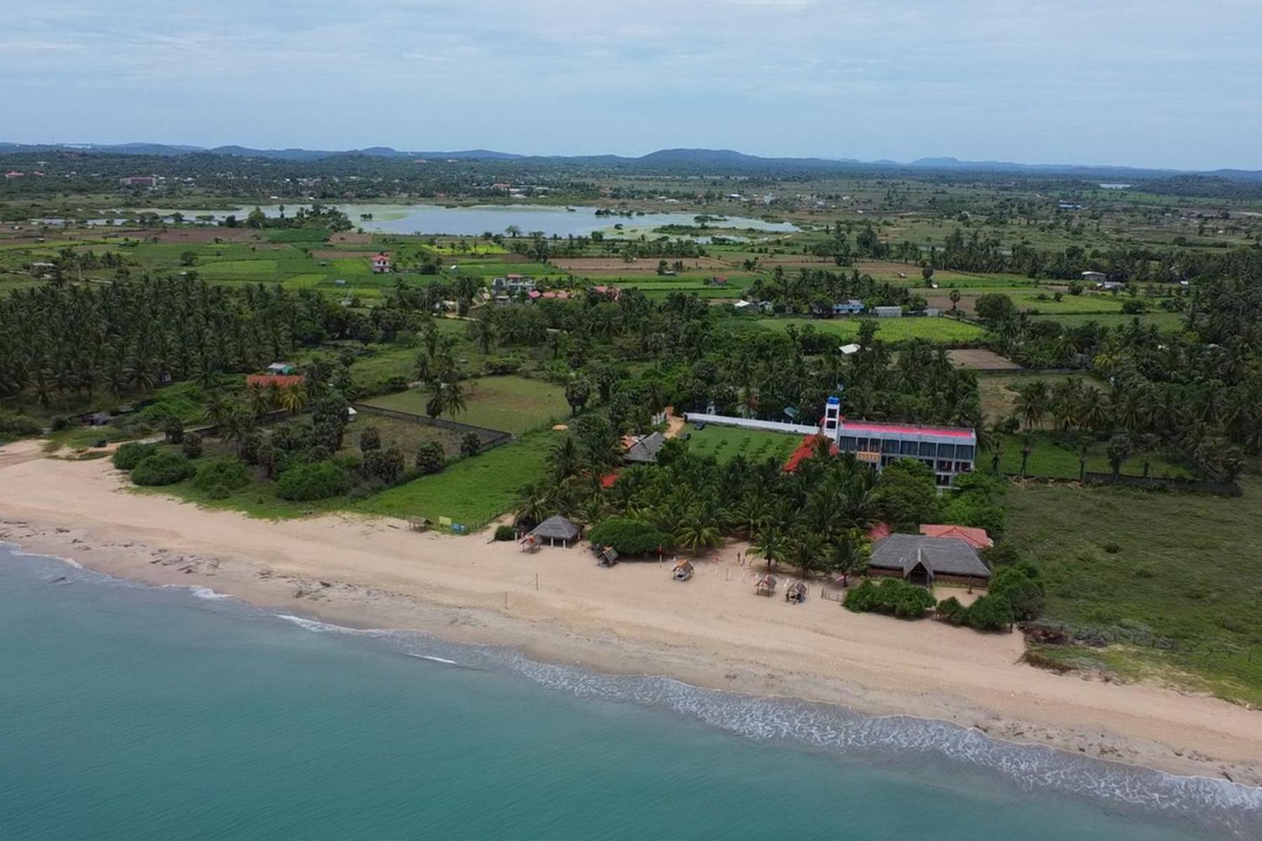 Nn Beach Resort & Spa Nilaveli Esterno foto